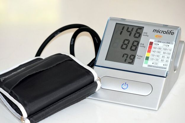 Blood pressure monitor